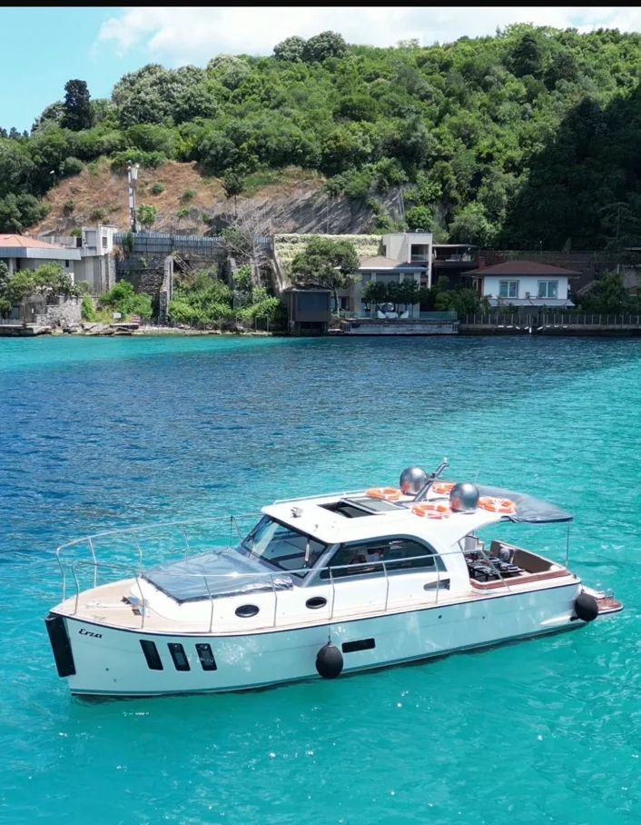 Gündüz Boğaz'da Erza yatı